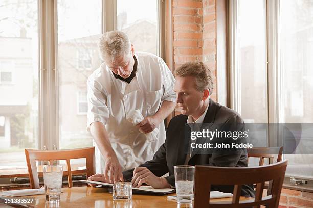 Chef Talking 343 Chef Talking To Customer Stock Photos, High-Res Pictures, and ...