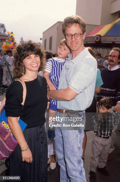 Actor Harry Anderson, wife Leslie Pollack and son Dashiell Anderson attend the premiere of "Oliver and Company" on November 6, 1988 at Disney Studios...