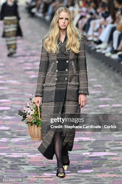 Model walks the runway during the Chanel Haute Couture Fall/Winter 2023/2024 show as part of Paris Fashion Week on July 04, 2023 in Paris, France.