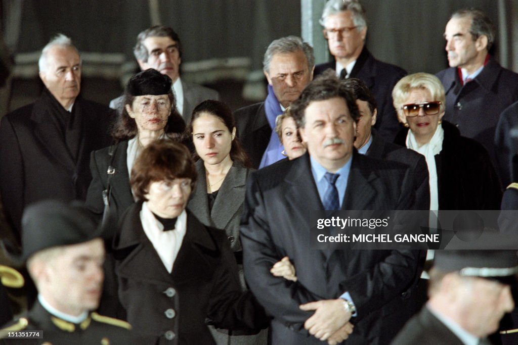 MITTERRAND-FUNERAL-FAMILY