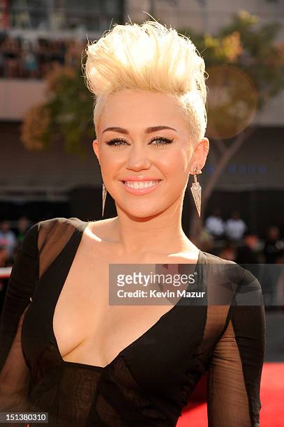 Miley Cyrus arrives at the 2012 MTV Video Music Awards at Staples Center on September 6, 2012 in Los Angeles, California.