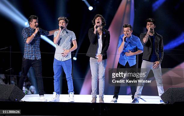 Singers Liam Payne, Niall Horan, Harry Styles, Louis Tomlinson and Zayn Malik of One Direction perform onstage during the 2012 MTV Video Music Awards...