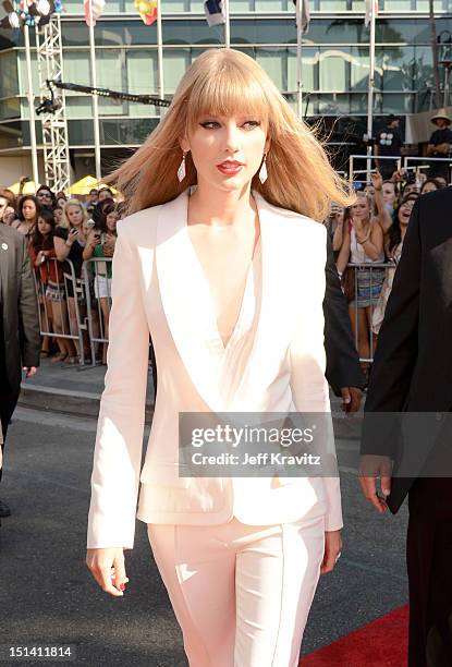 Singer Taylor Swift arrives at the 2012 MTV Video Music Awards at Staples Center on September 6, 2012 in Los Angeles, California.