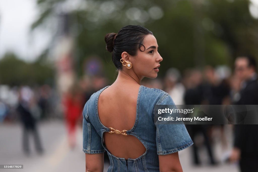 Street Style - Paris Fashion Week - Haute Couture Fall/Winter 2023/2024 - Day One