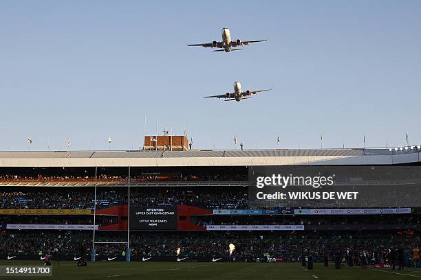 Fly Past Rugby 19 Flysafair Stock Photos, High-Res Pictures, and Images - Getty Images