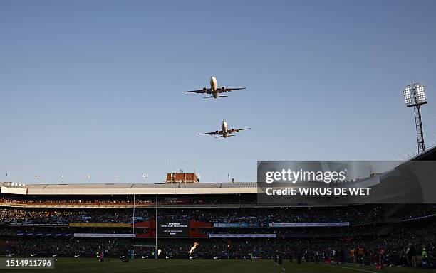 Fly Past Rugby 19 Flysafair Stock Photos, High-Res Pictures, and Images - Getty Images