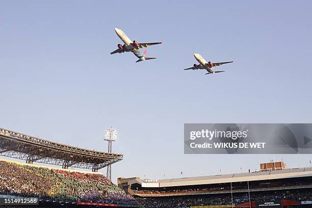 Fly Past Rugby Flysafair Photos and Premium High Res Pictures - Getty Images