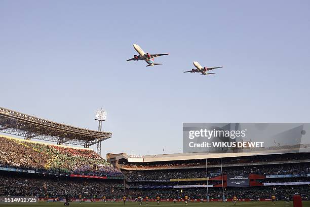 Fly Past Rugby 19 Flysafair Stock Photos, High-Res Pictures, and Images - Getty Images