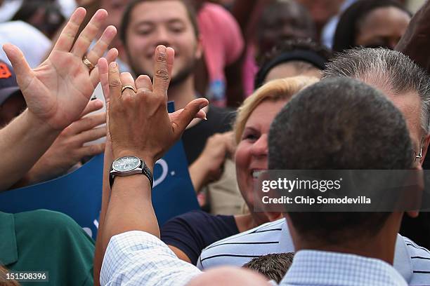 Obama Fansign Political Campaign Signs Photos and Premium High Res Pictures - Getty ...