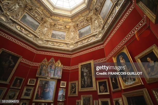 Picture taken 16 January 2008 of the Galerie de Peintures in the Chantilly castle 35 kilometres north of Paris.The Duc d'Aumale, an art collector...