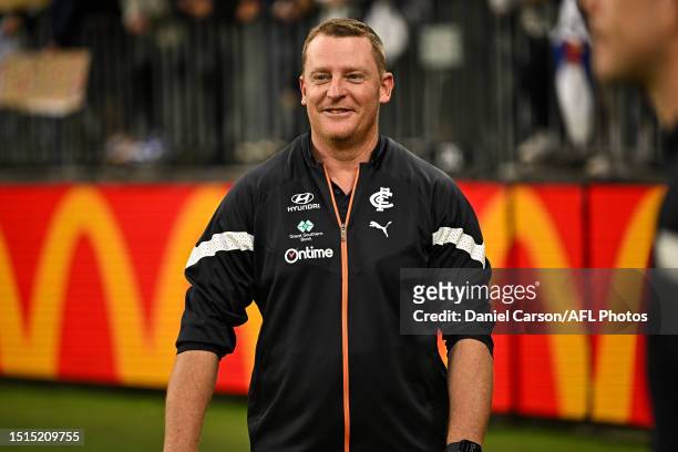 Michael Voss, Senior Coach of the Blues celebrates the win during the 2023 AFL Round 17 match between the Fremantle Dockers and the Carlton Blues at...