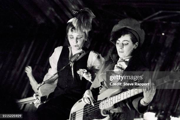 Viv Albertine & Tessa Pollitt of The Slits, Hammersmith Palais 11/30/81