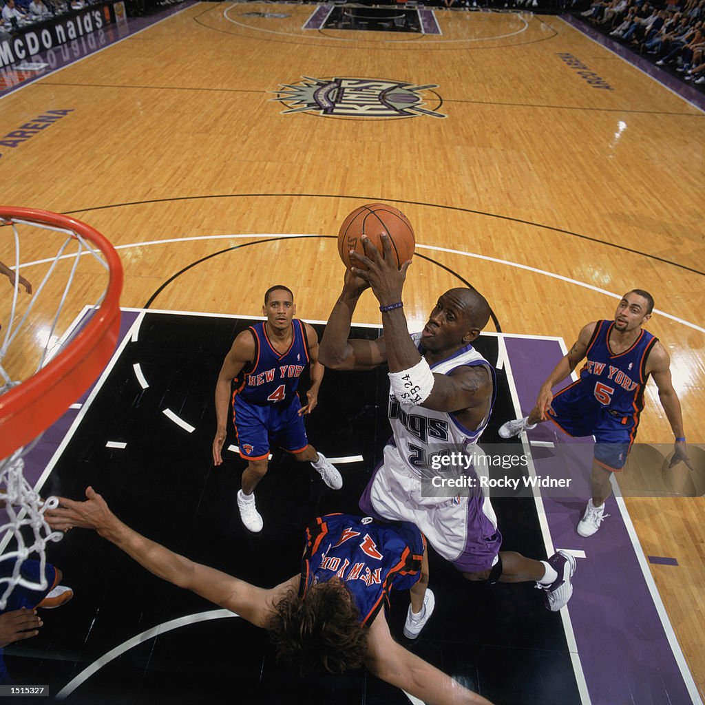 Knicks v Kings