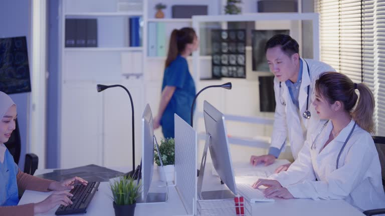 Doctor Team Tutorial 970 Doctor Team Studio Stock Videos, Footage, & 4K Video Clips - Getty ...