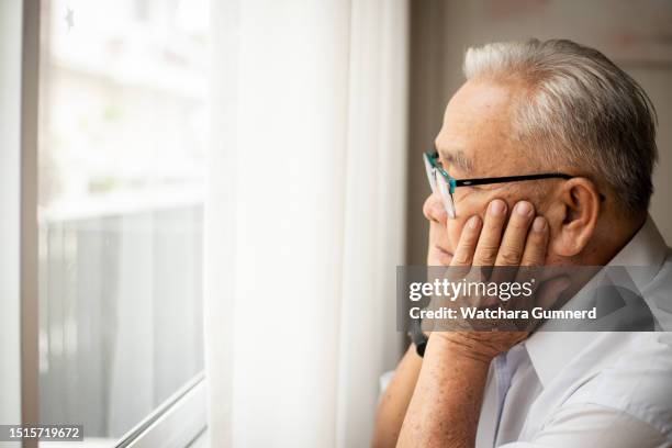 old age, problem and people concept - senior man in glasses. loneliness - tidigare bildbanksfoton och bilder