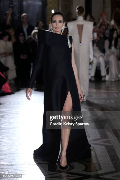 Spanish model Nieves Álvarez walks the runway during the Stéphane Rolland Haute Couture Fall/Winter 2023/2024 show as part of Paris Fashion Week at...