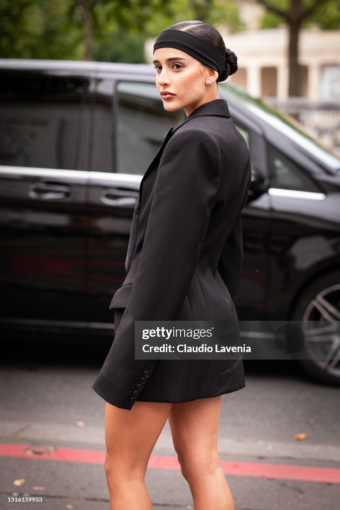Street Style - Paris Fashion Week - Haute Couture Fall/Winter 2023/2024 - Day Two