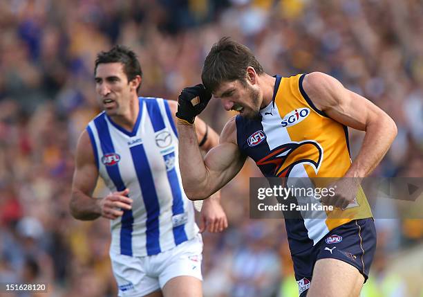 Quinten Lynch of the Eagles celebrates a goal during the First AFL Elimination Final match between the West Coast Eagles and the North Melbourne...