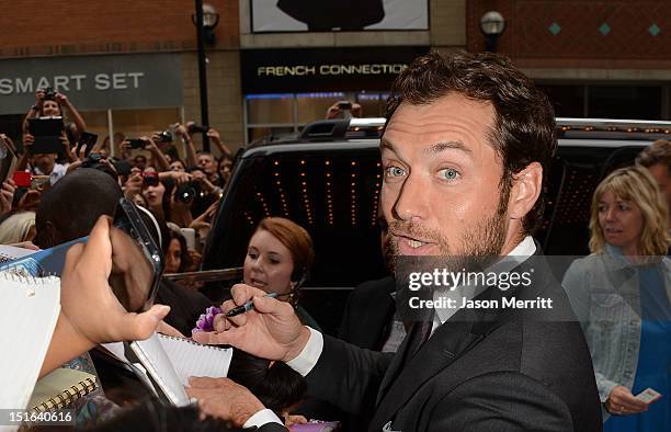 Actor Jude Law attends the 'Anna Karenina' premiere during the 2012 Toronto International Film Festival at The Elgin on September 7, 2012 in Toronto,...