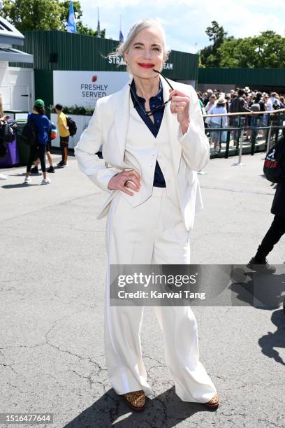 Elizabeth McGovern attends day three of the Wimbledon Tennis Championships at All England Lawn Tennis and Croquet Club on July 05, 2023 in London,...