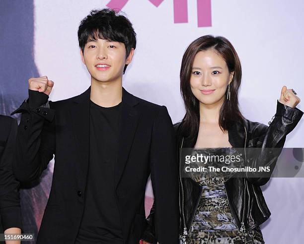37 Song Joong Ki And Moon Chae Won Photos and Premium High Res Pictures -  Getty Images