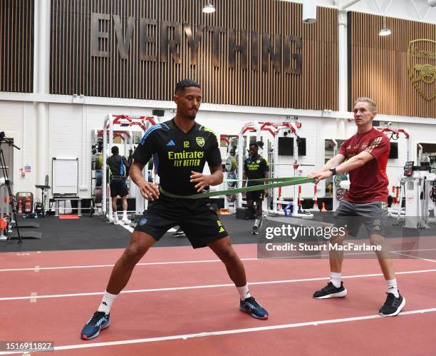 Jordan Reece Arsenal Physio Photos and Premium High Res Pictures - Getty Images