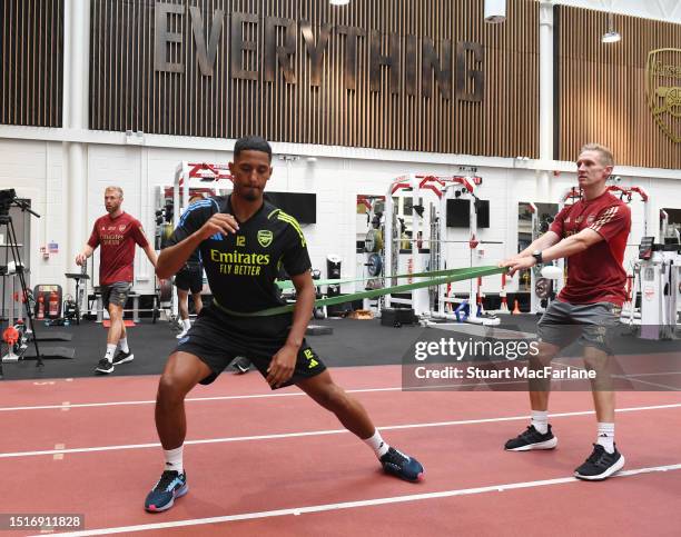 Jordan Reece Arsenal Physio Photos and Premium High Res Pictures - Getty Images