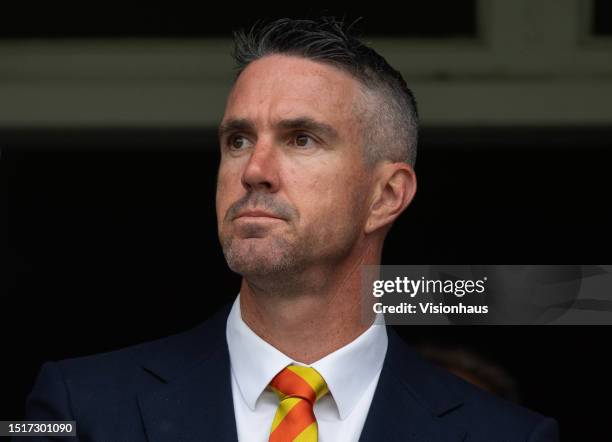 Former England batsman Kevin Pietersen prepares to ring the five minute bell prior to play on Day One of the LV= Insurance Ashes 2nd Test match...