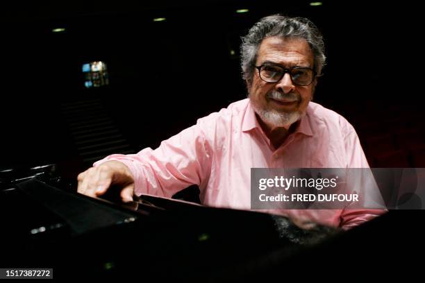 American pianist and conductor Leon Fleischer poses during a rehearsal session 14 June 2006 in Maison de la Radio in Paris. He was born in San...