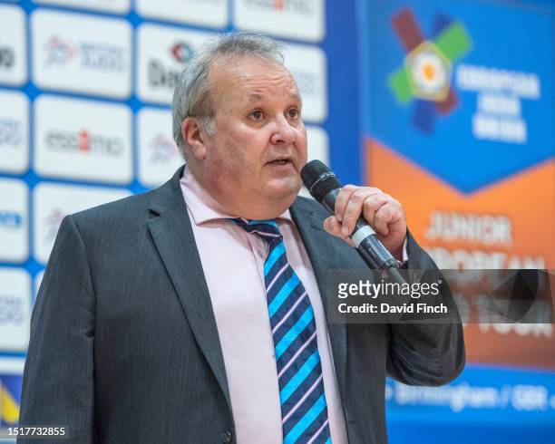 European Judo Union Education Director and former BJA Chairman, Ronnie Saez addressed the audience and thanked the EJU for allowing the UK to host...