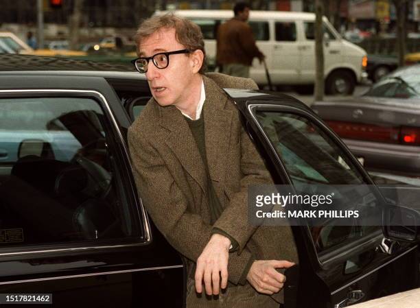Picture taken 30 March 1993 of US movie director and actor Woody Allen making his way to the courthouse in New York. A judge gave Mia Farrow custody...