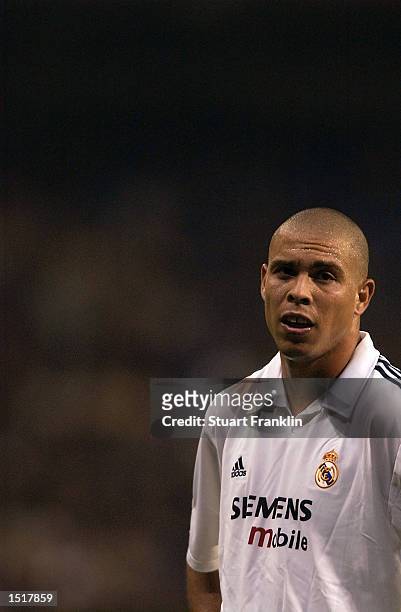 Ronaldo of Real Madrid during The Champions league match between Real Madrid and AEK Athens at The Bernabeu stadium, Madrid, Spain on october 2002.
