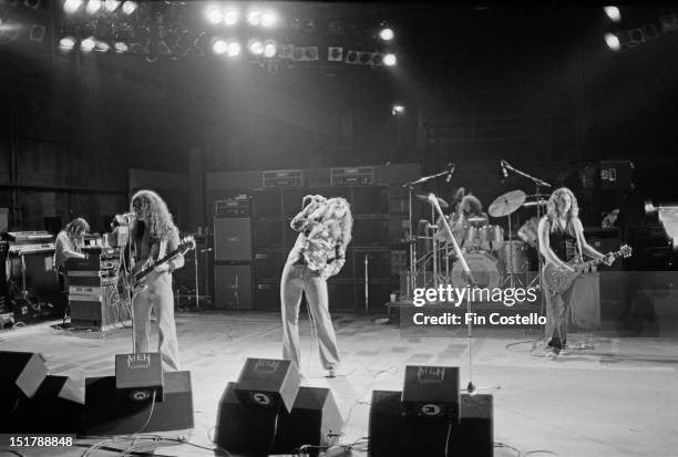 1st NOVEMBER: Rock group Deep Purple rehearse at Columbia rehearsal studios in Los Angeles prior to their tour of Asia in November 1975. Left to...