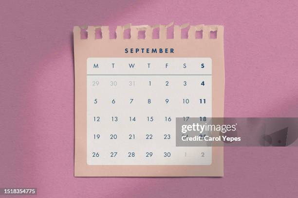 top view september calendar - setembro imagens e fotografias de stock