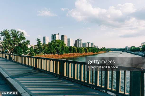 Seine Railing River Railing Photos and Premium High Res Pictures - Getty Images