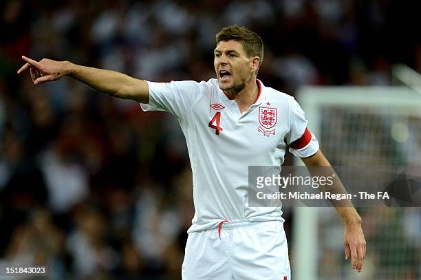 Steven Gerrard of England gives instructions during the FIFA 2014 World Cup qualifier group H match between England and Ukraine at Wembley Stadium on...
