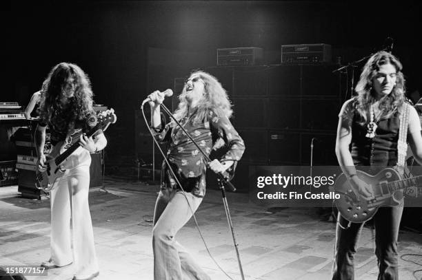 1st NOVEMBER: Glenn Hughes, David Coverdale and Tommy Bolin from Deep Purple perform on stage at Columbia rehearsal studios in Los Angeles, USA in...