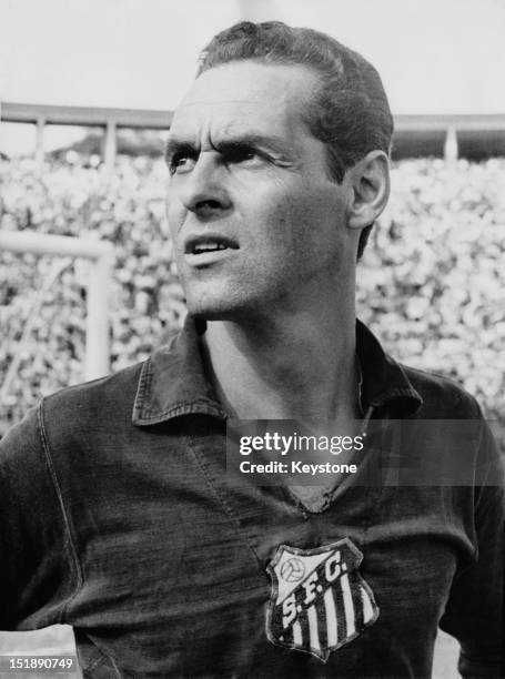 Brazilian goalkeeper Gylmar dos Santos Neves, aka Gilmar of Santos FC, Brazil, circa 1965.