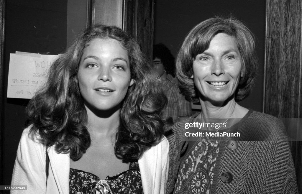 Amy Irving with mother Priscilla Pointer Circa 1970's News Photo ...