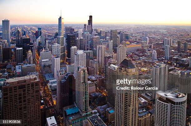cityscape of chicago - rolour garcia stock pictures, royalty-free photos & images