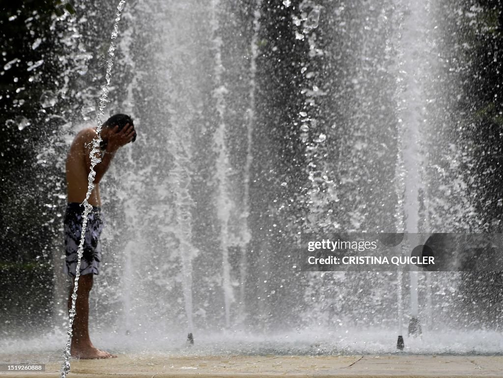TOPSHOT-SPAIN-CLIMATE-HEAT-WAVE