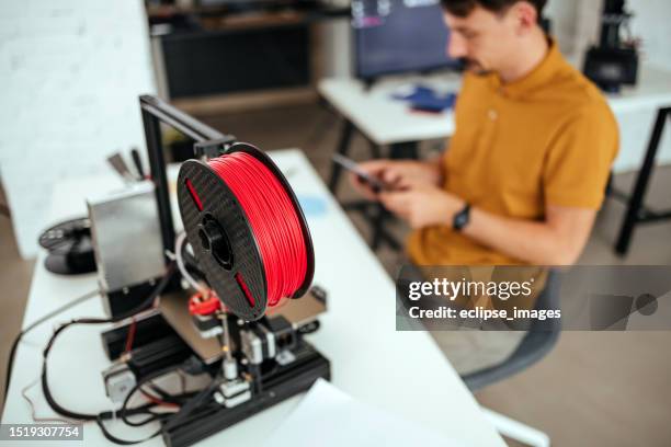 man uses a 3d printer - 3 d printer stock pictures, royalty-free photos & images