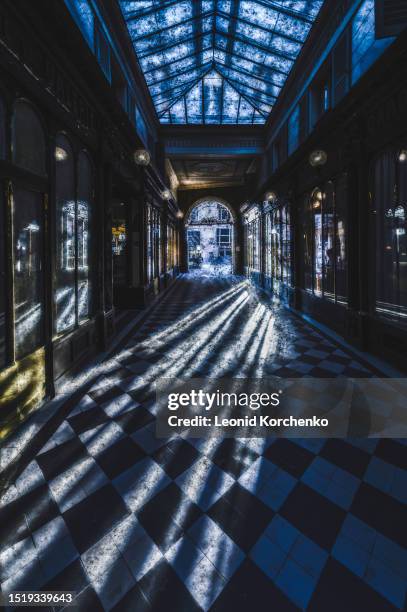 galerie vero dodat shopping gallery in paris - galerie stock pictures, royalty-free photos & images