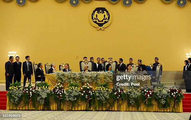 Malasyian Prime Minister Najib Razak, Prince William, Duke of Cambridge, Sultan Abdul Halim Mu'adzam Shah of Kedah the Yang di-Pertuan Agong of...