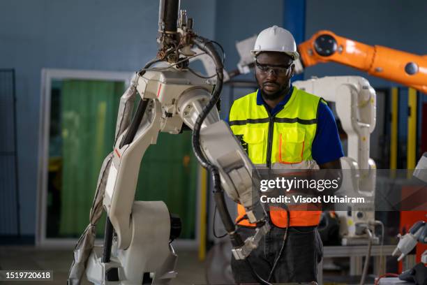 Data Processing Associate 87 Black Data Processing Associates Stock Photos, High-Res Pictures ...