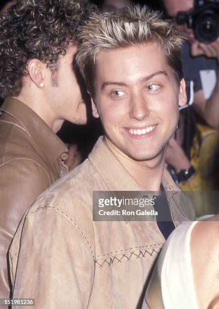 Singer Lance Bass of NSYNC attends the "Coyote Ugly" New York City Premiere on July 31, 2000 at the Ziegfeld Theatre in New York City.