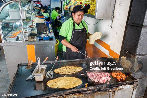 Mexico City, Mexico, street food vendor cooking grilling, carnitas, El Rincon Tapatio.