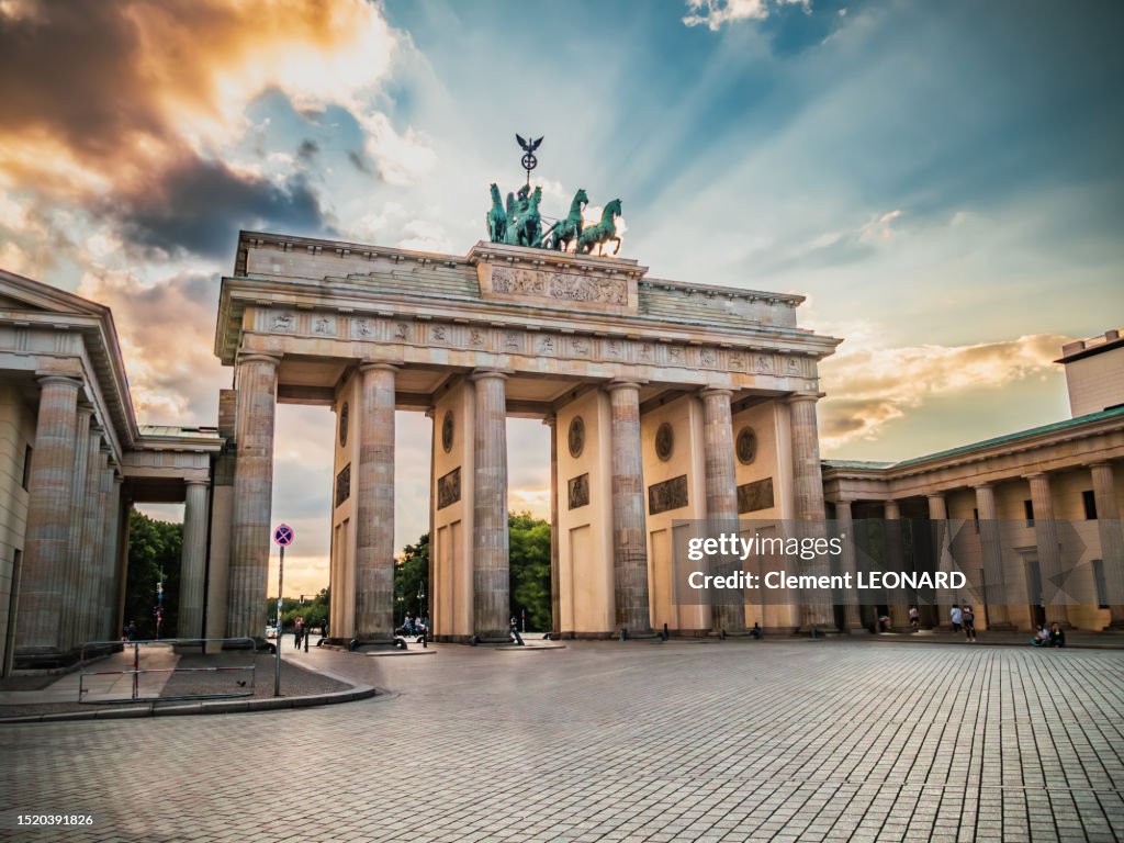 Brandenburg Gate (Brandenburger Tor) at sunset, Central Berlin (Mitte), Germany.