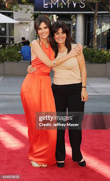 Victoria Justice And Serene Justice Photos and Premium High Res Pictures - Getty Images