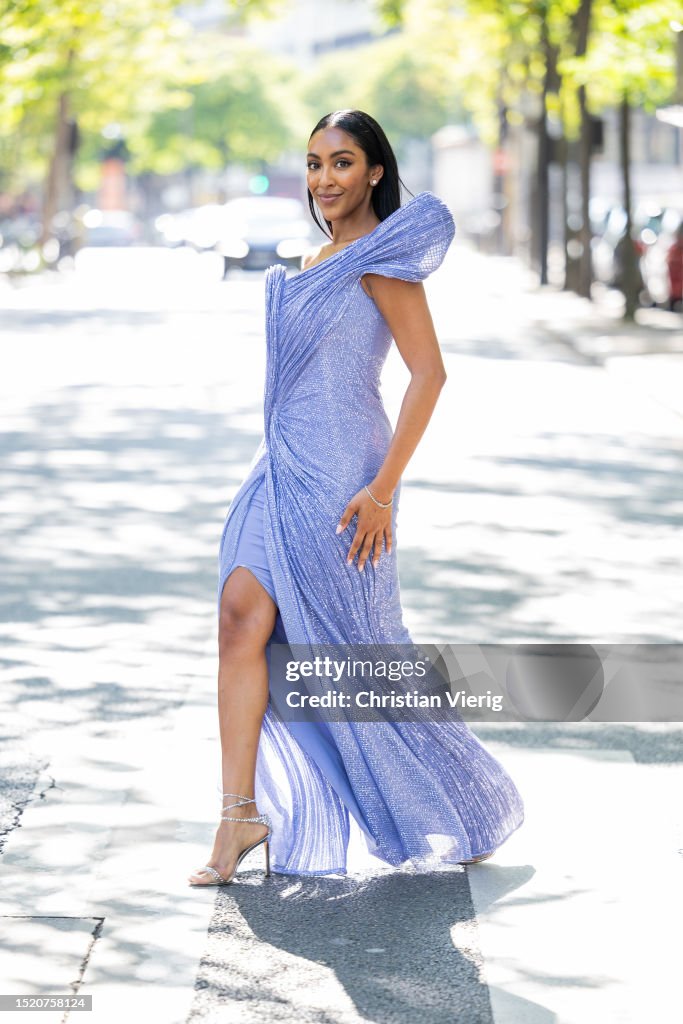 Street Style - Paris Fashion Week - Haute Couture Fall/Winter 2023/2024 - Day Four